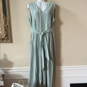 Calvin Klein Sage Green Sleeveless V-Neck Jumpsuit with Tie Waist 14 crinkle